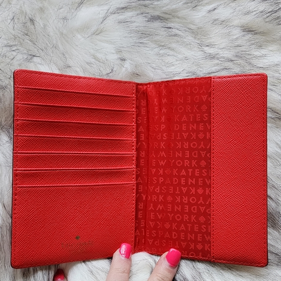 Kate Spade "Take the Cake" Imogen Passport Cover - Picture 6 of 8